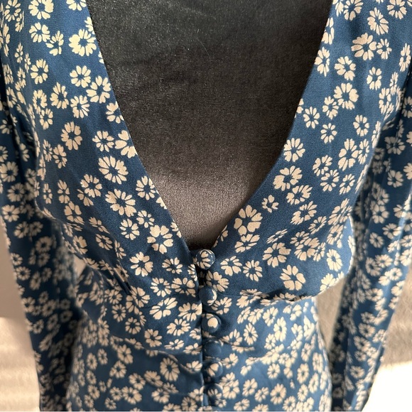 Reformation Blue Floral Nell Top – Size Small - Picture 3 of 9